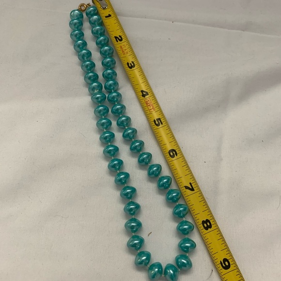 Elegant Blue Pearl Necklace - Picture 6 of 7